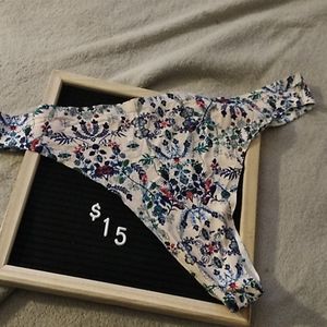 I'm selling a pair of thongs